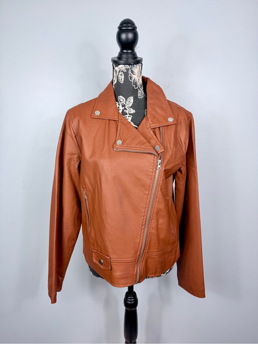 Me Jane brown/cognac faux leather zip moto long sleeve jacket size large